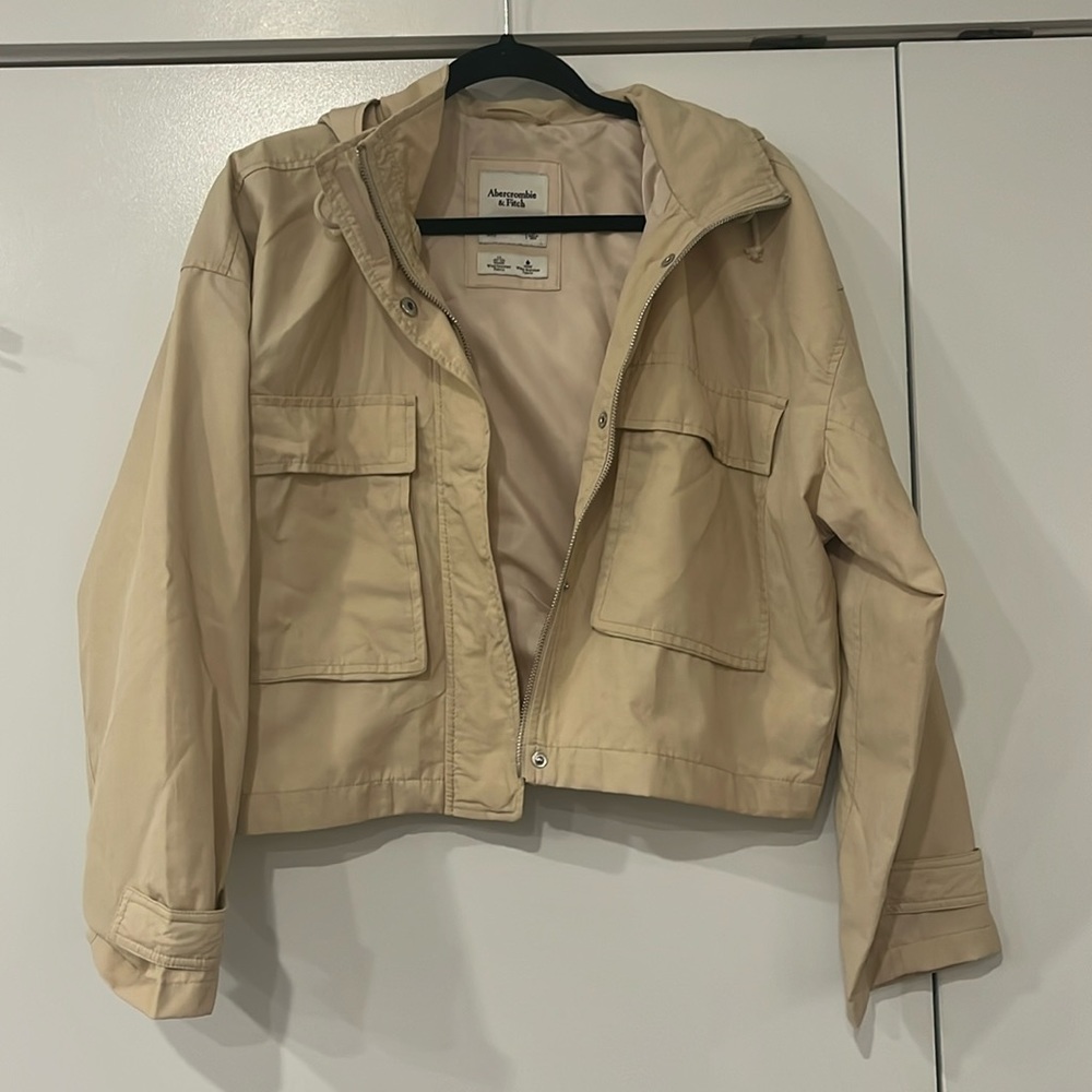 Abercrombie & Fitch Crop Water Resistant Jacket Size S